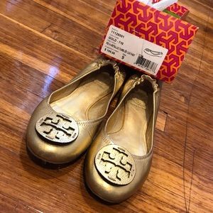Tory Burch size 9 gold flats